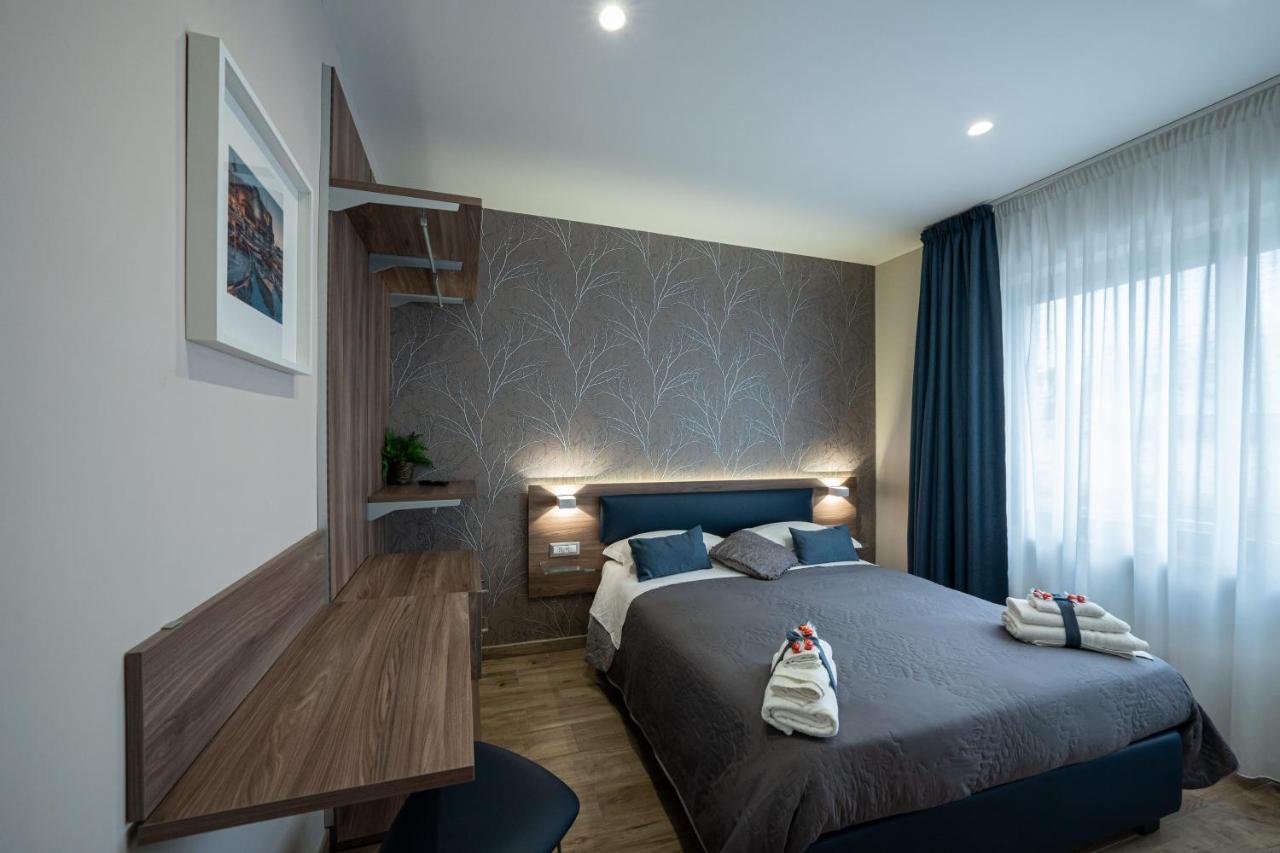 Famalu Apartments Наполи Екстериор снимка