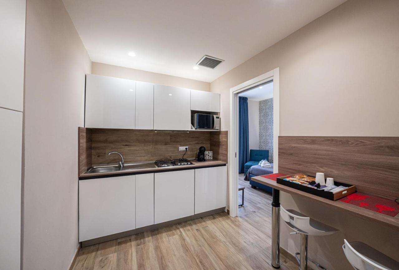 Famalu Apartments Наполи Екстериор снимка
