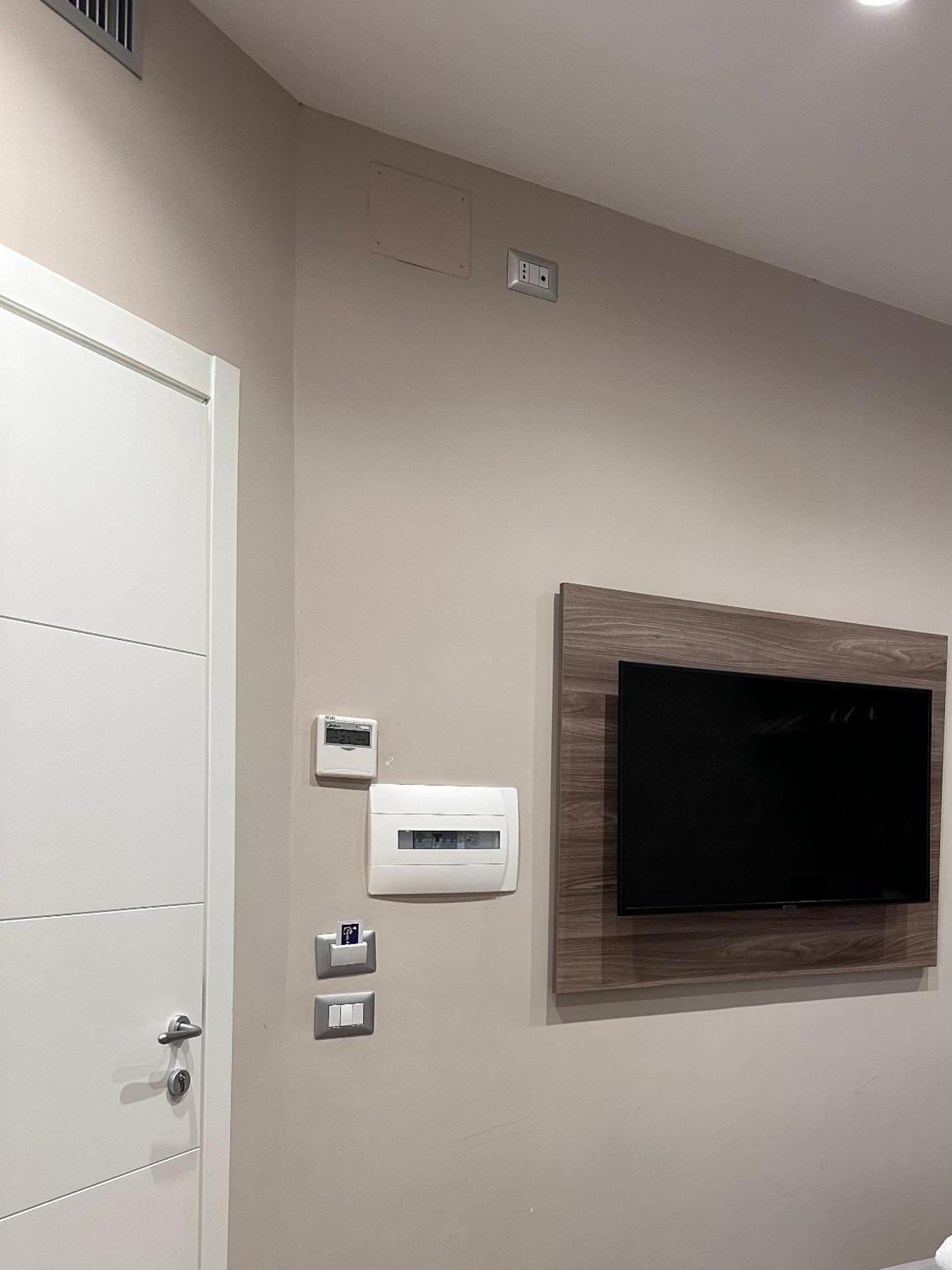 Famalu Apartments Наполи Екстериор снимка