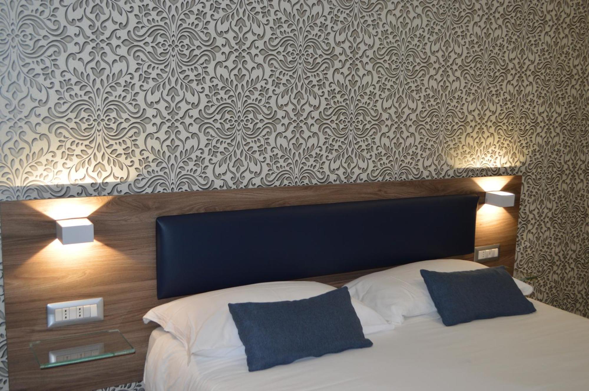 Famalu Apartments Наполи Екстериор снимка