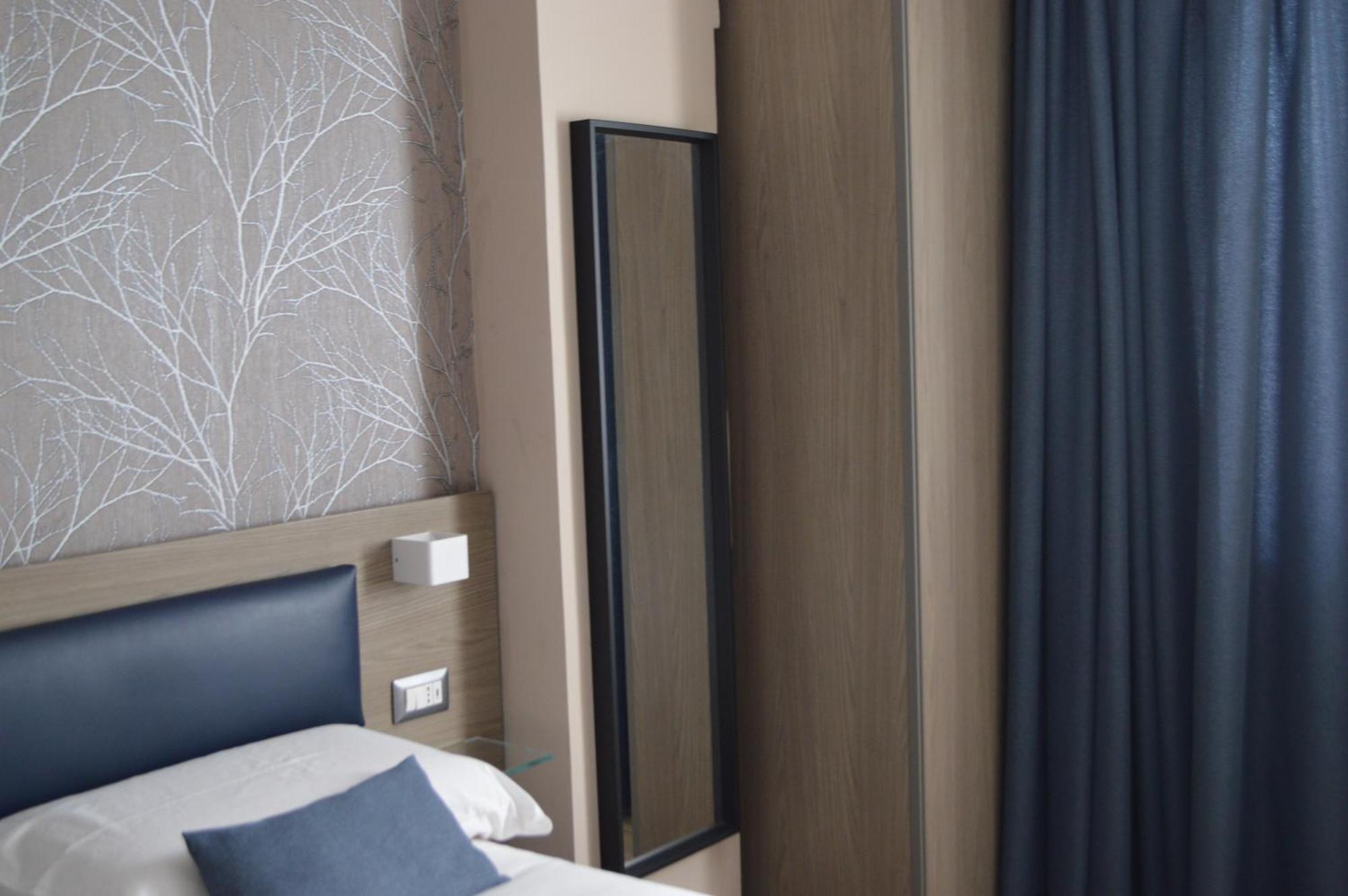 Famalu Apartments Наполи Екстериор снимка