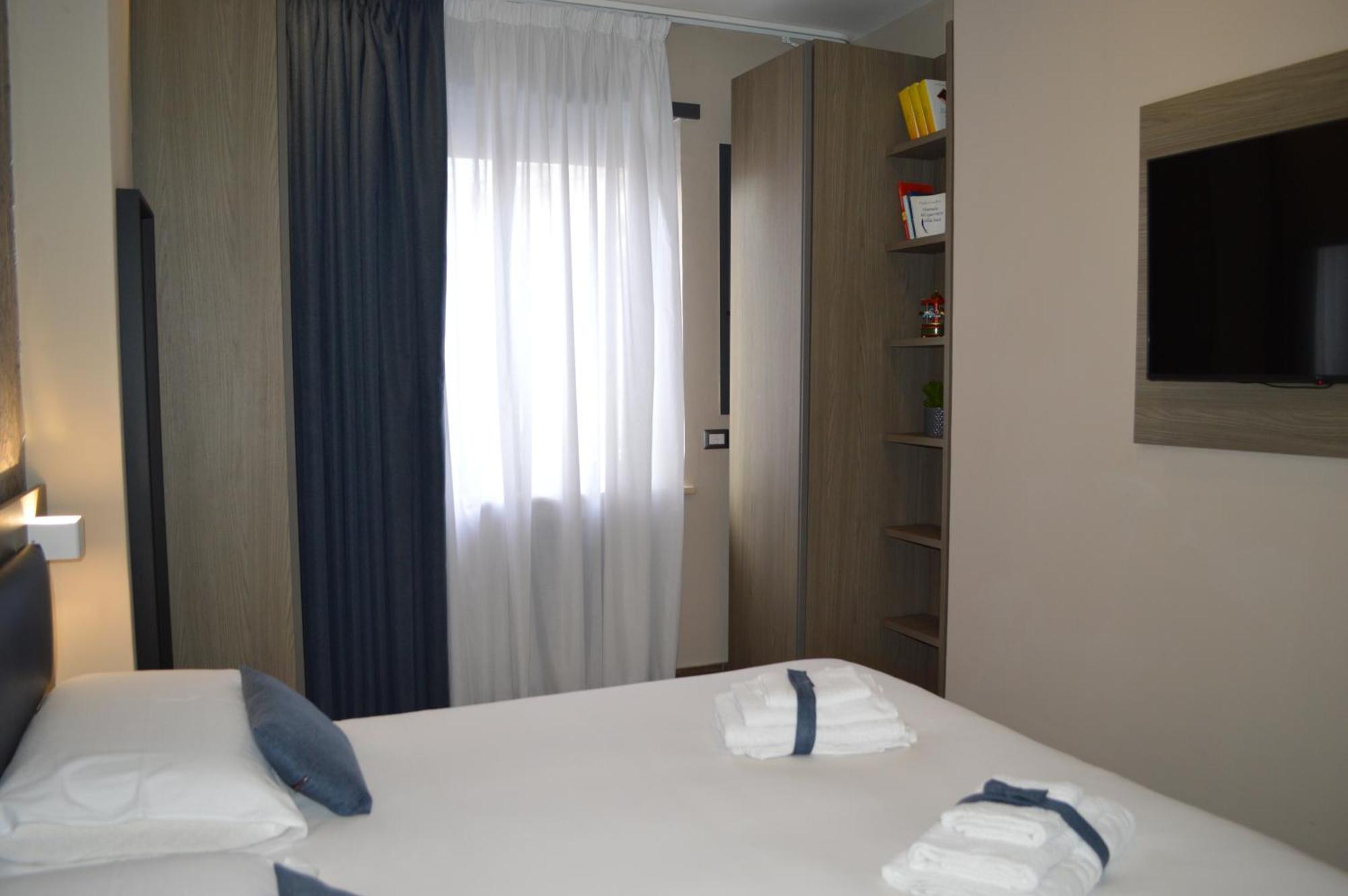 Famalu Apartments Наполи Екстериор снимка