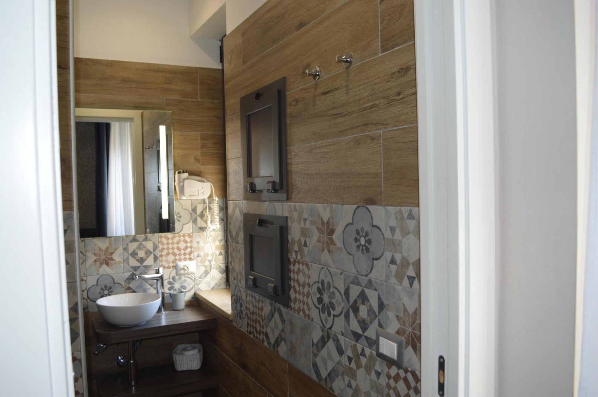 Famalu Apartments Наполи Екстериор снимка