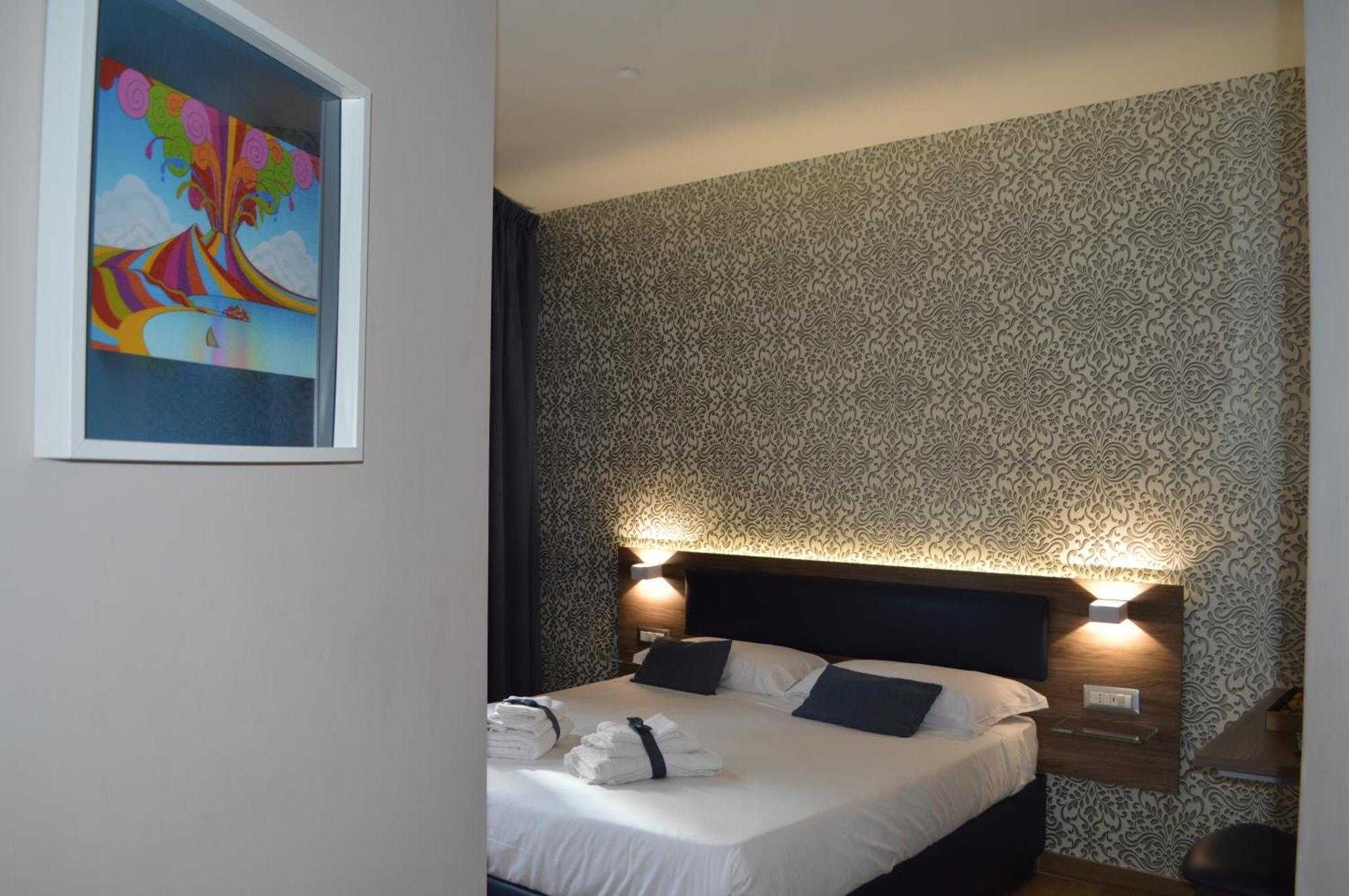 Famalu Apartments Наполи Екстериор снимка