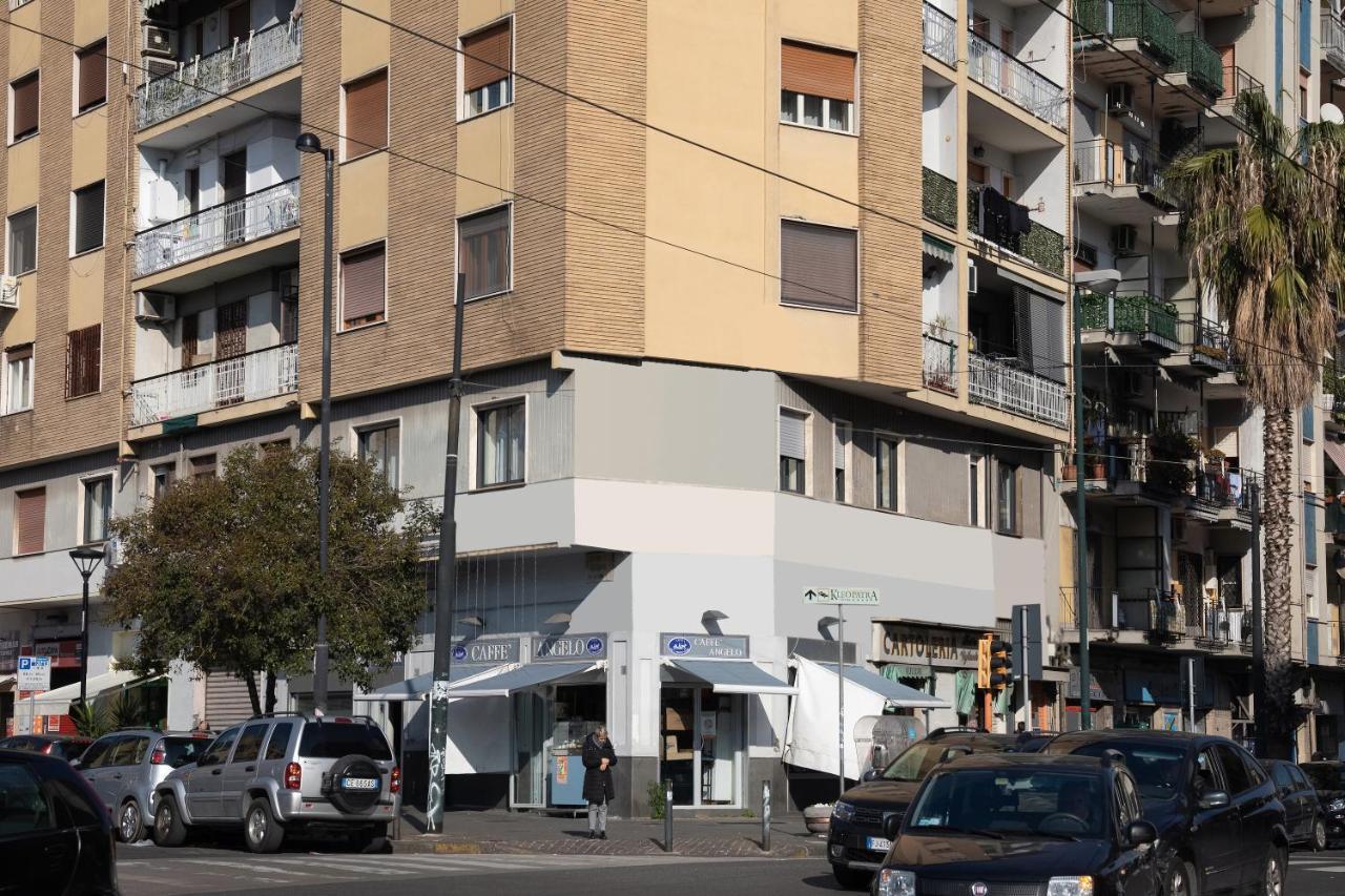 Famalu Apartments Наполи Екстериор снимка